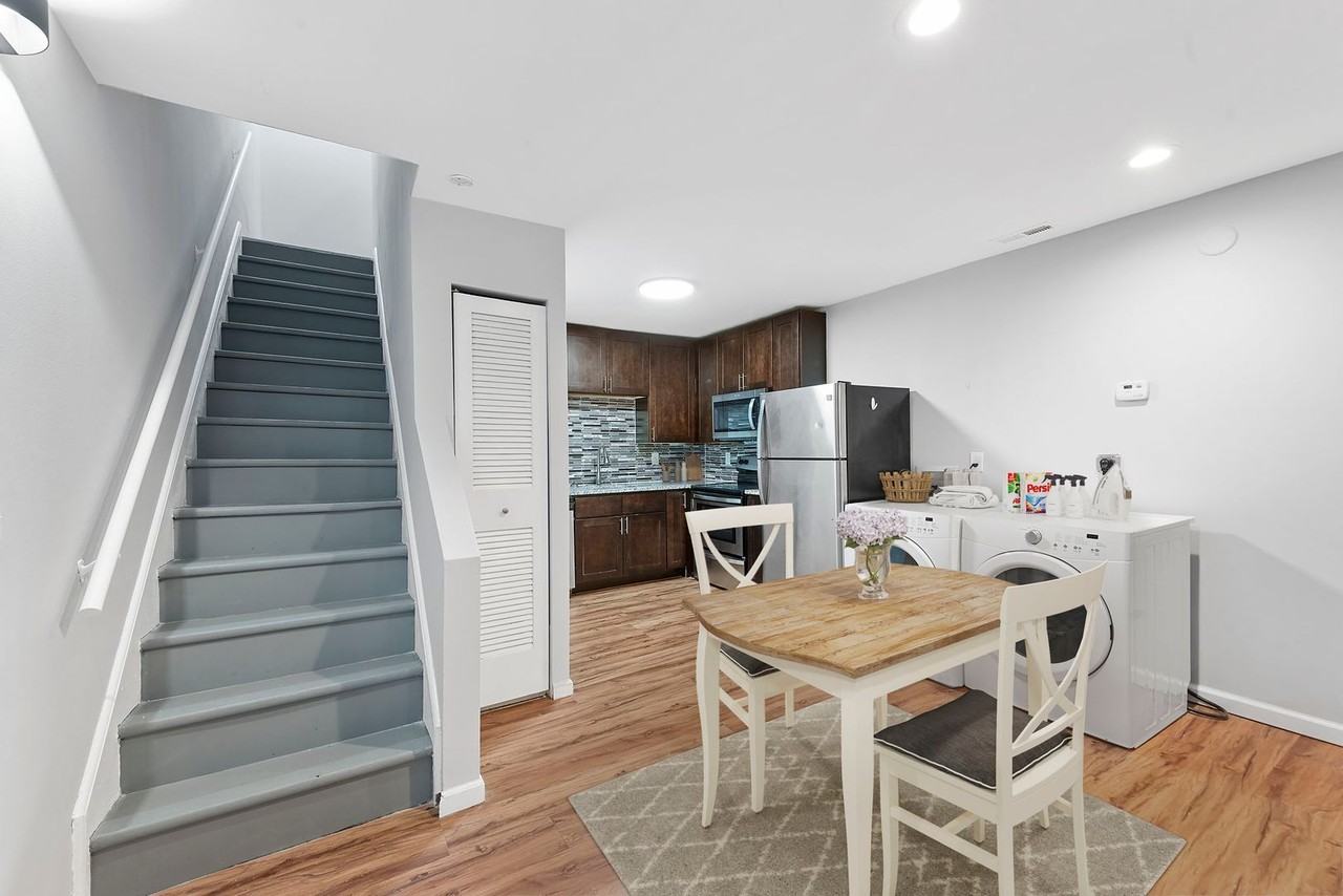 1500 Menard Apartments - Photo 2 of 20