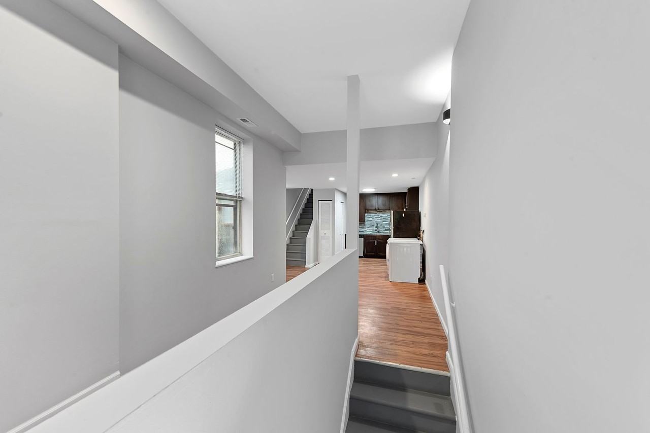 1500 Menard Apartments - Photo 3 of 20