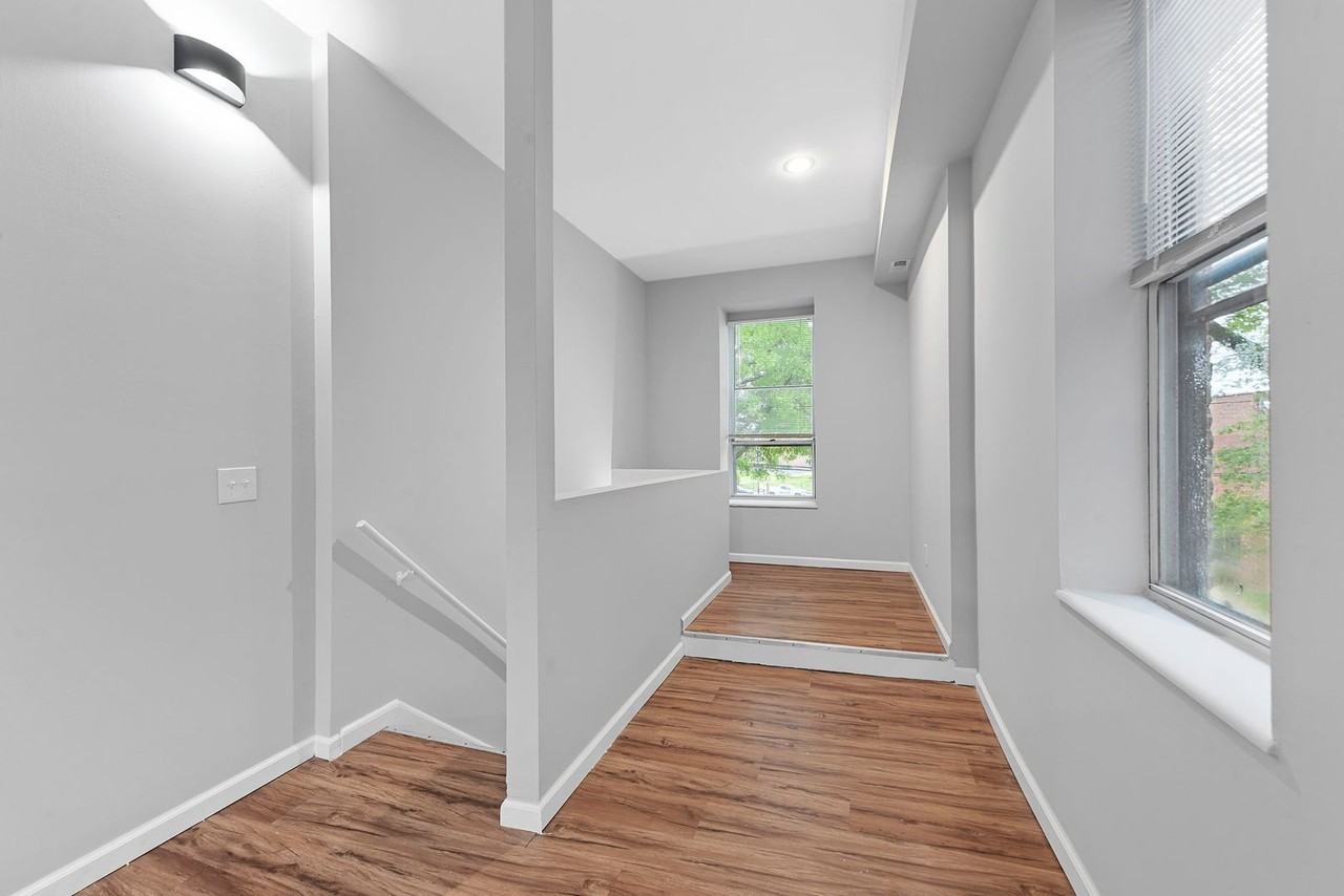 1500 Menard Apartments - Photo 4 of 20