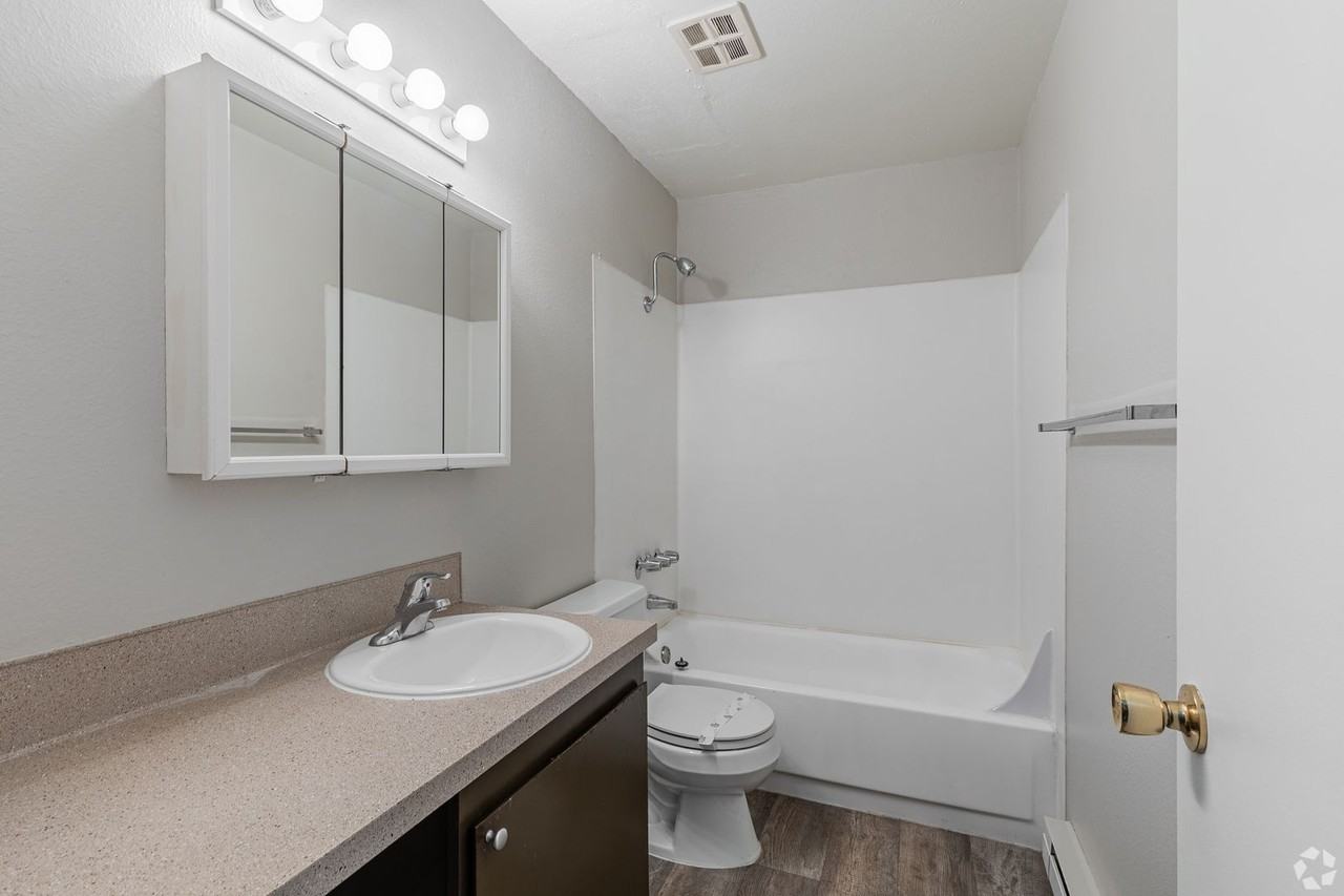 Keystone East - Photo 3 of 34