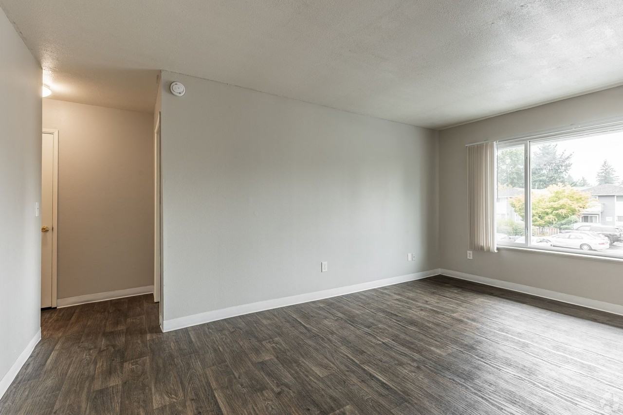 Keystone East - Photo 6 of 36