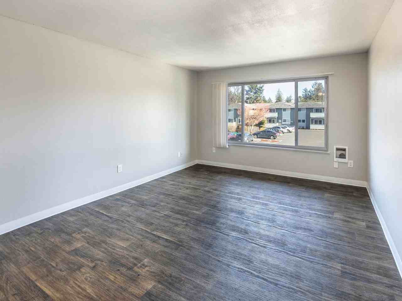 Keystone East - Photo 7 of 36