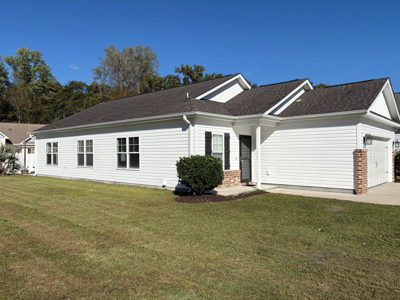 292 Clearwater Dr - Photo 3 of 34