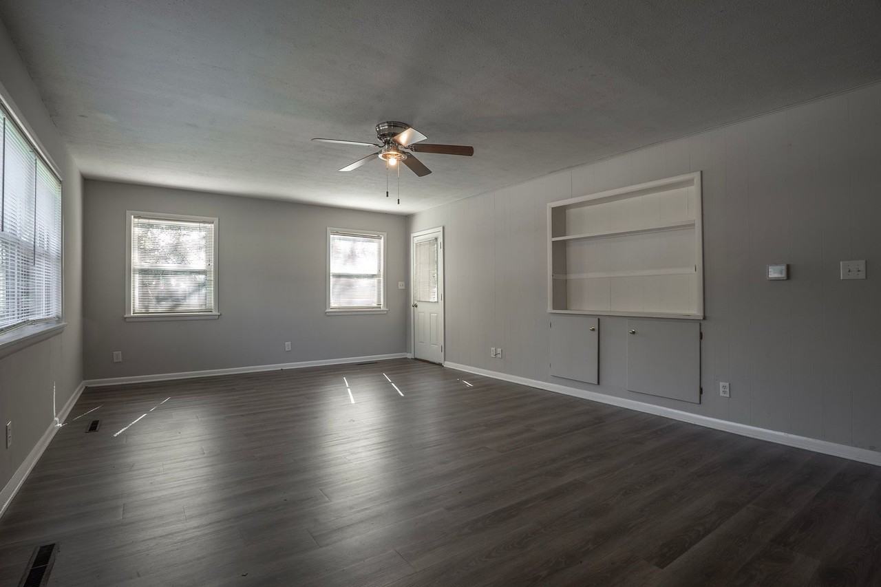 515 S Duncan Ave - Photo 2 of 28