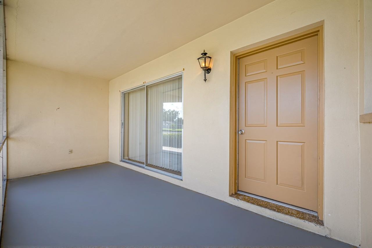 Lake Tarpon Apartments - Photo 7 of 50