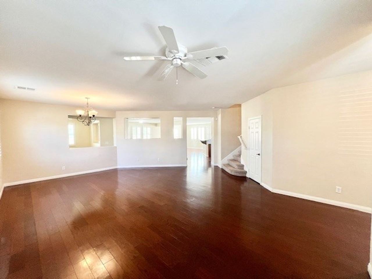 18 Blue Valley Dr - Photo 3 of 42