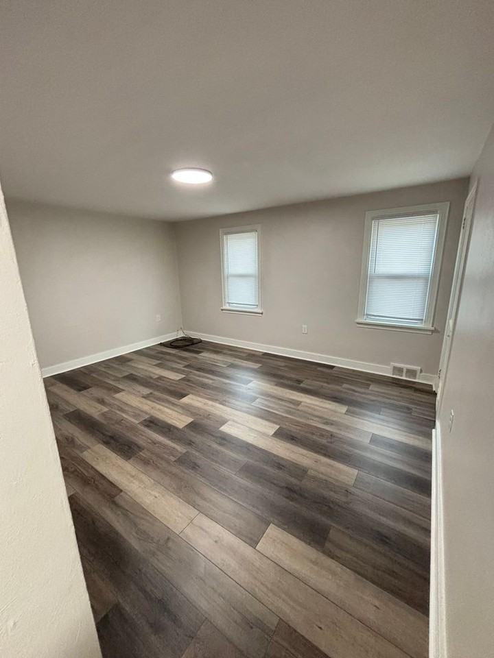 746 Eathan Avenue - Photo 5 of 19