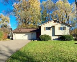 featured image of 222 10th St S