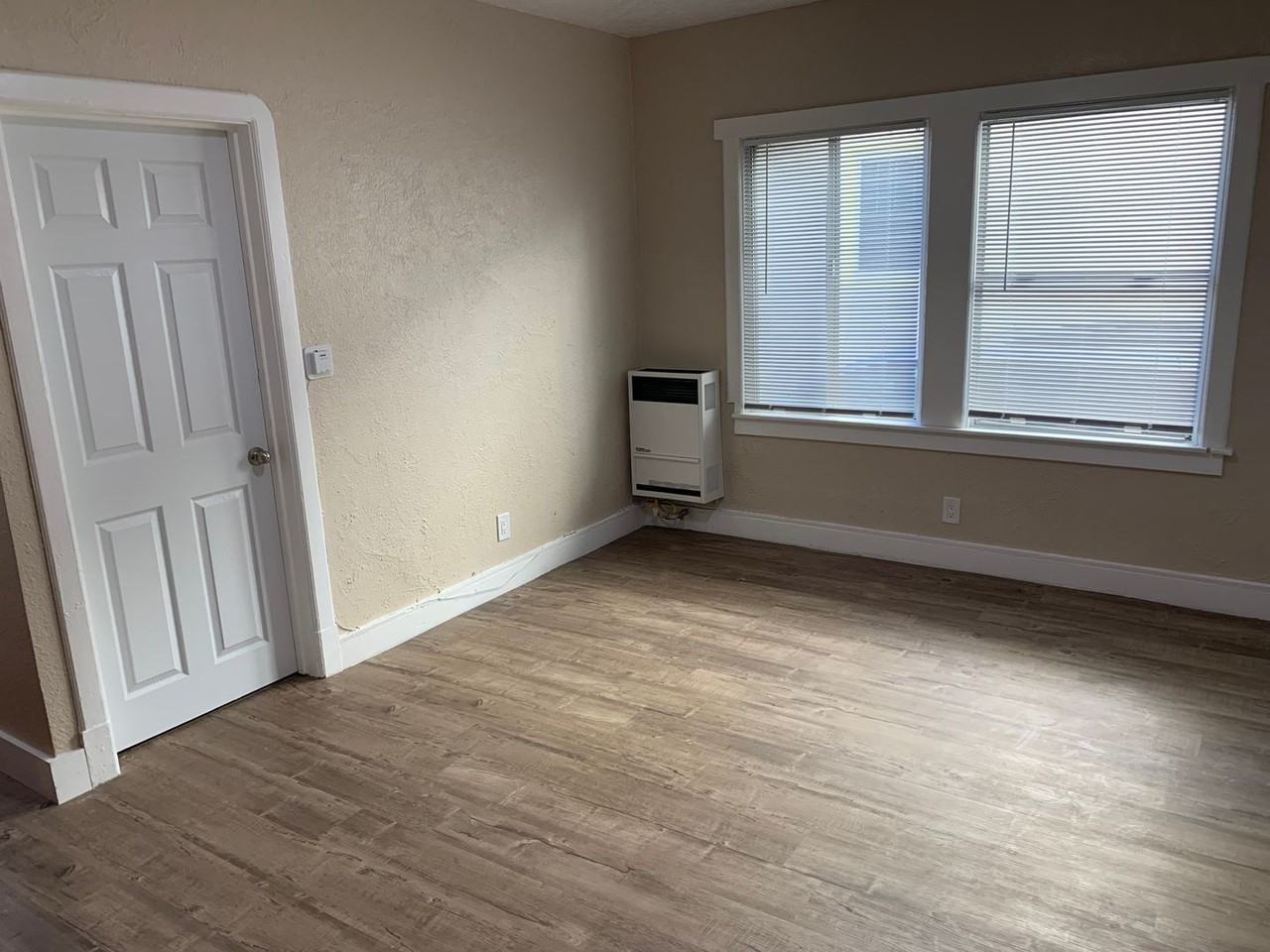 05416 - Photo 3 of 12