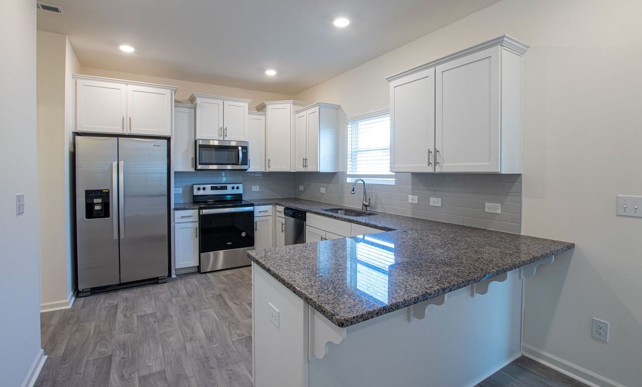 7018 Duncan Acres Dr - Photo 7 of 19