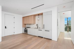 featured image of 1136 N La Cienega Blvd