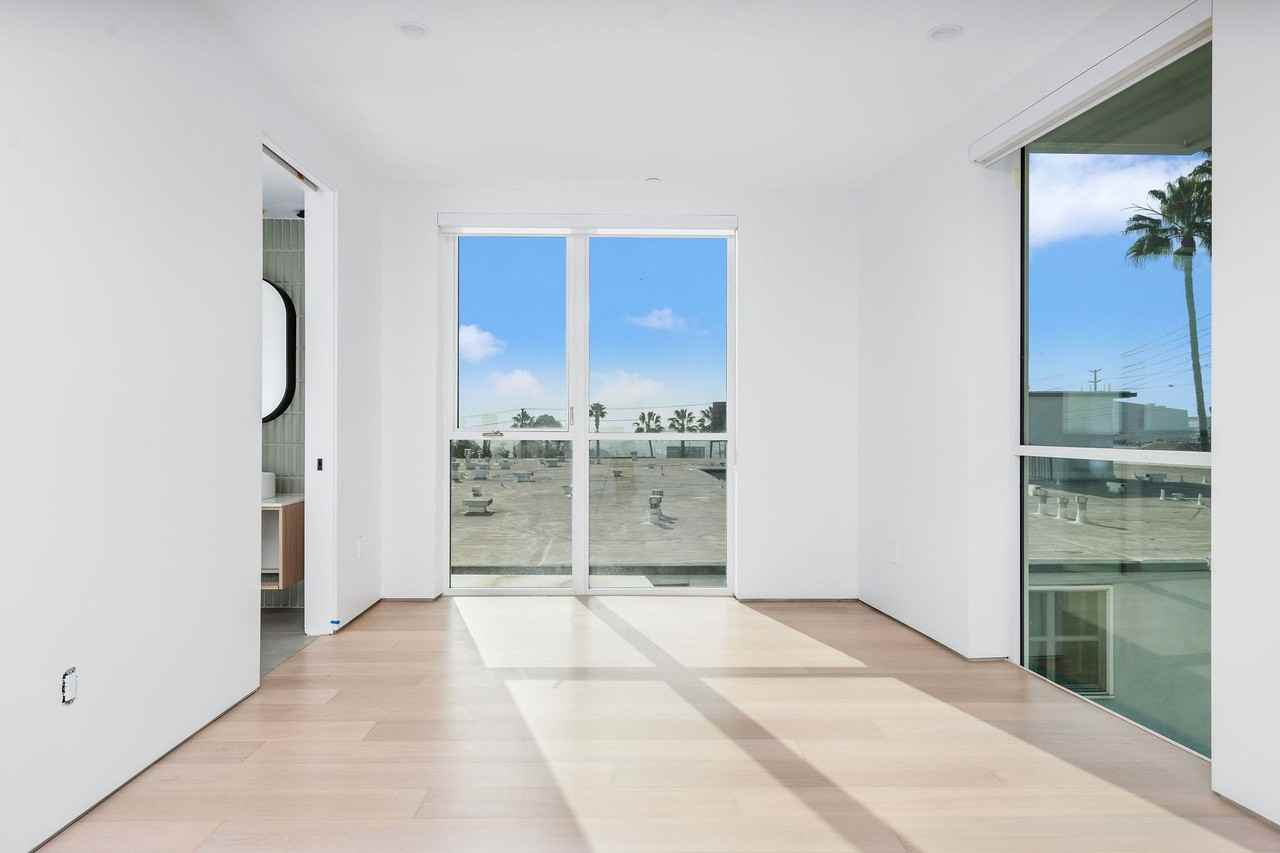 The Samson - Photo 7 of 50