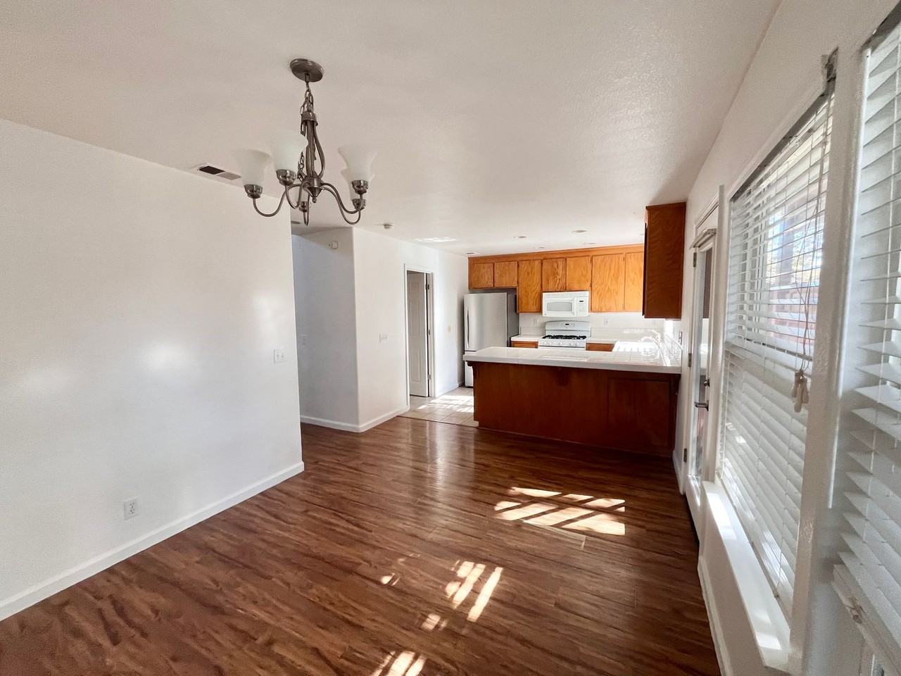 2490 Halsey Cir - Photo 7 of 35