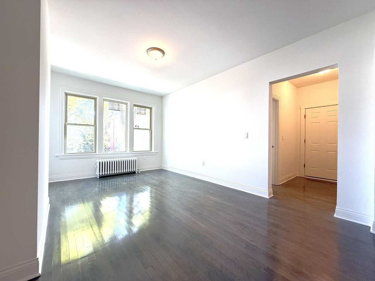 Richland Apartments on Bartlett - Photo 5 of 12