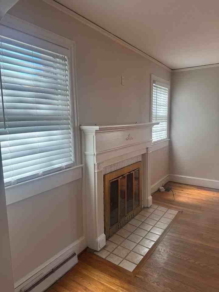 219 Vintage Ave - Photo 4 of 33