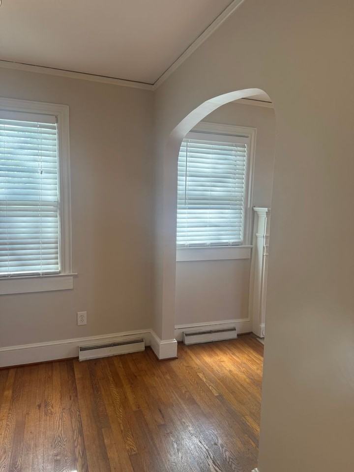 219 Vintage Ave - Photo 5 of 33