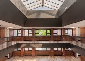 featured image of 321 E 7th St