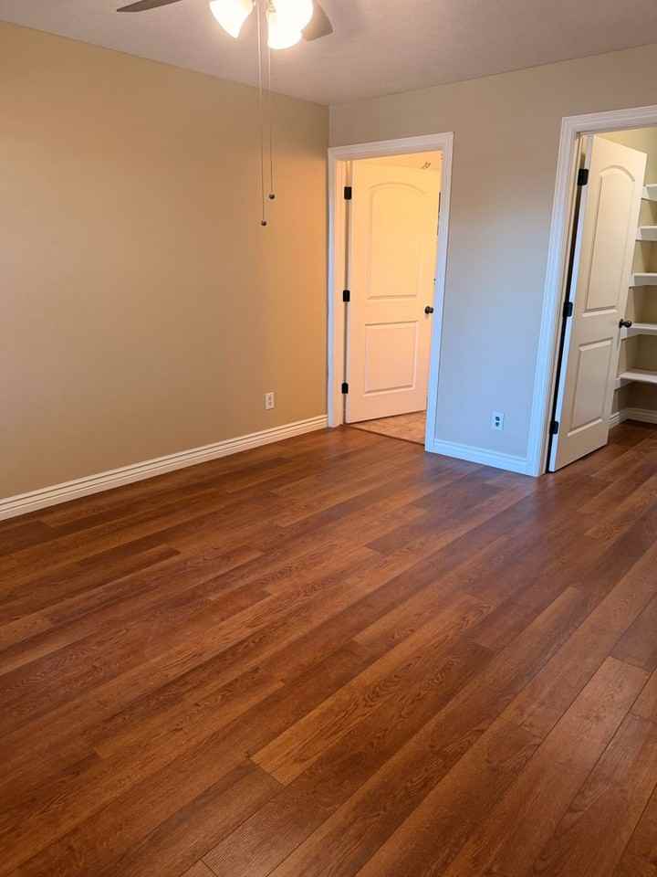 905 Main Street #J - Photo 6 of 16