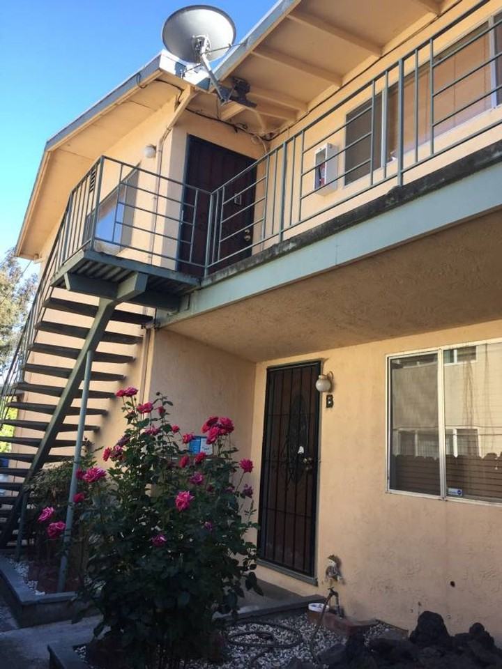 895 Coburn Ct #C - Photo 5 of 15