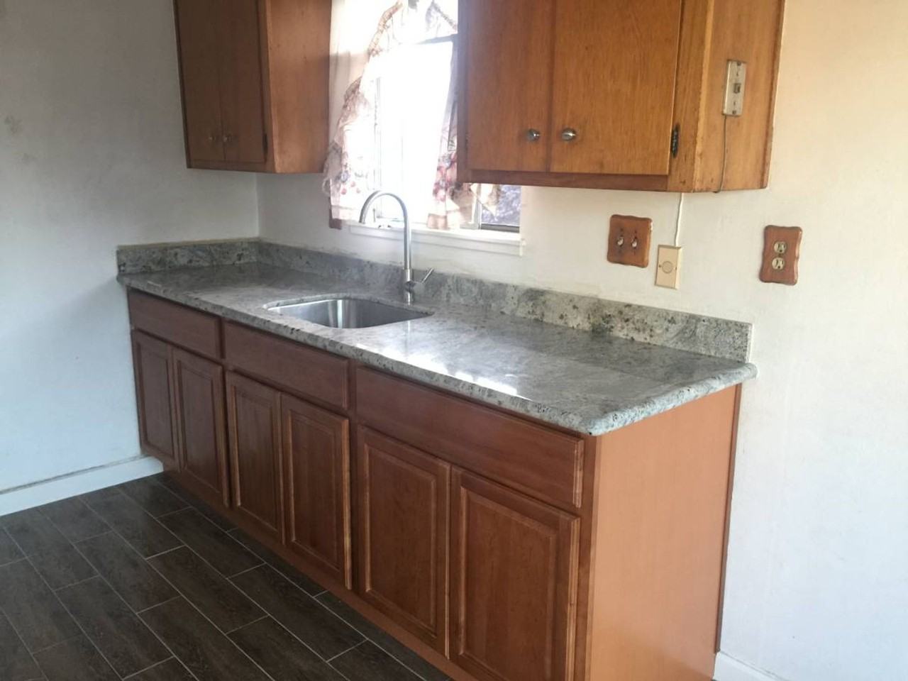 895 Coburn Ct #C - Photo 6 of 15
