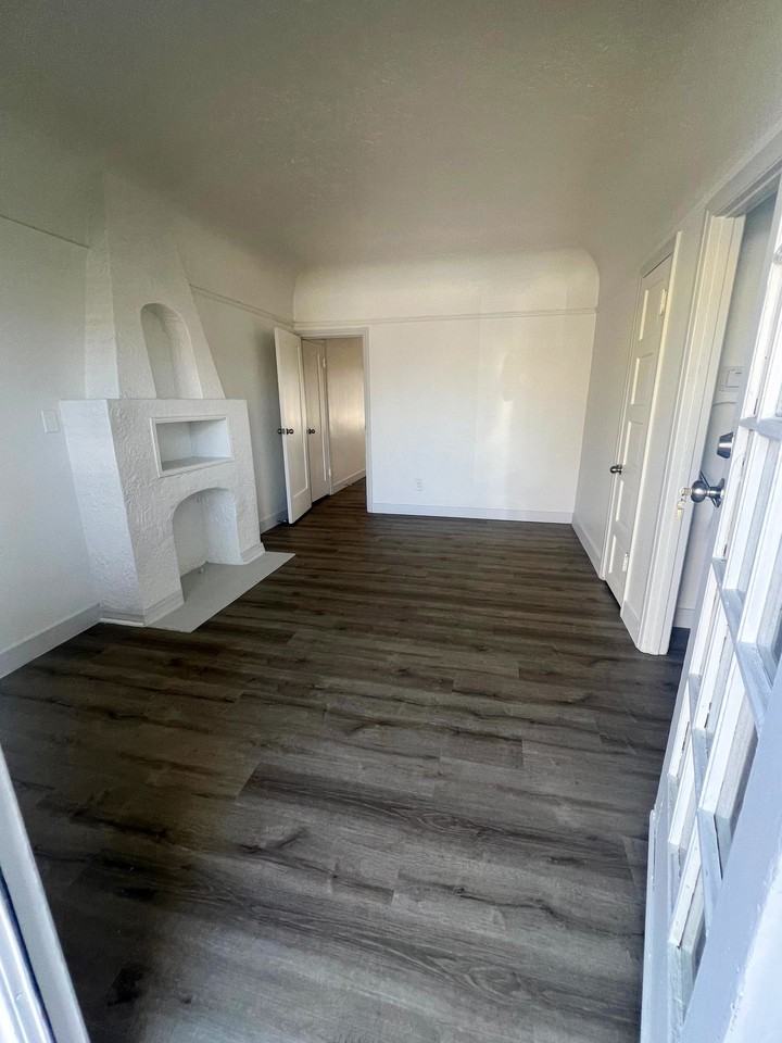 2920 Santa Ana St - Photo 7 of 14