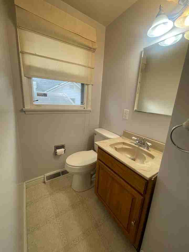 4324 W Everett Ave - Photo 7 of 11
