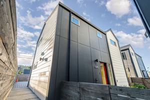 featured image of 5045 25th Ave Sw