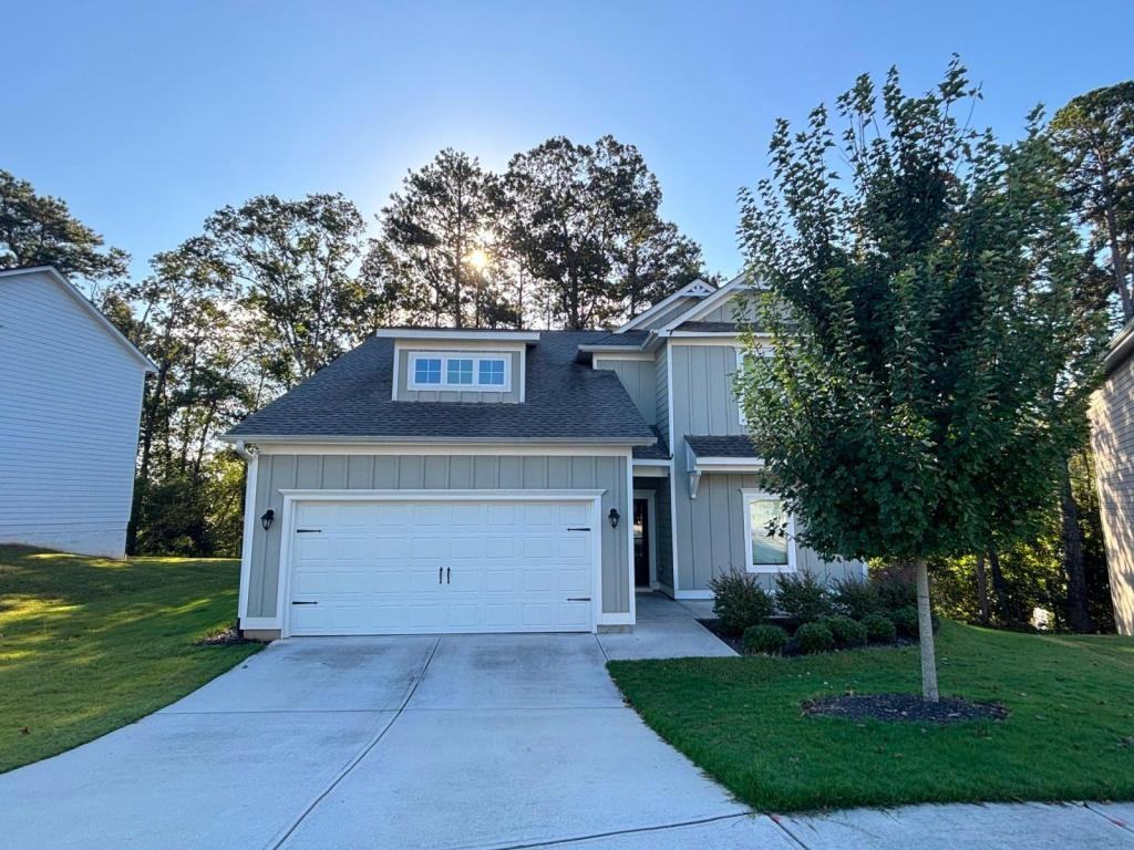 173 Russell Way - Photo 2 of 18