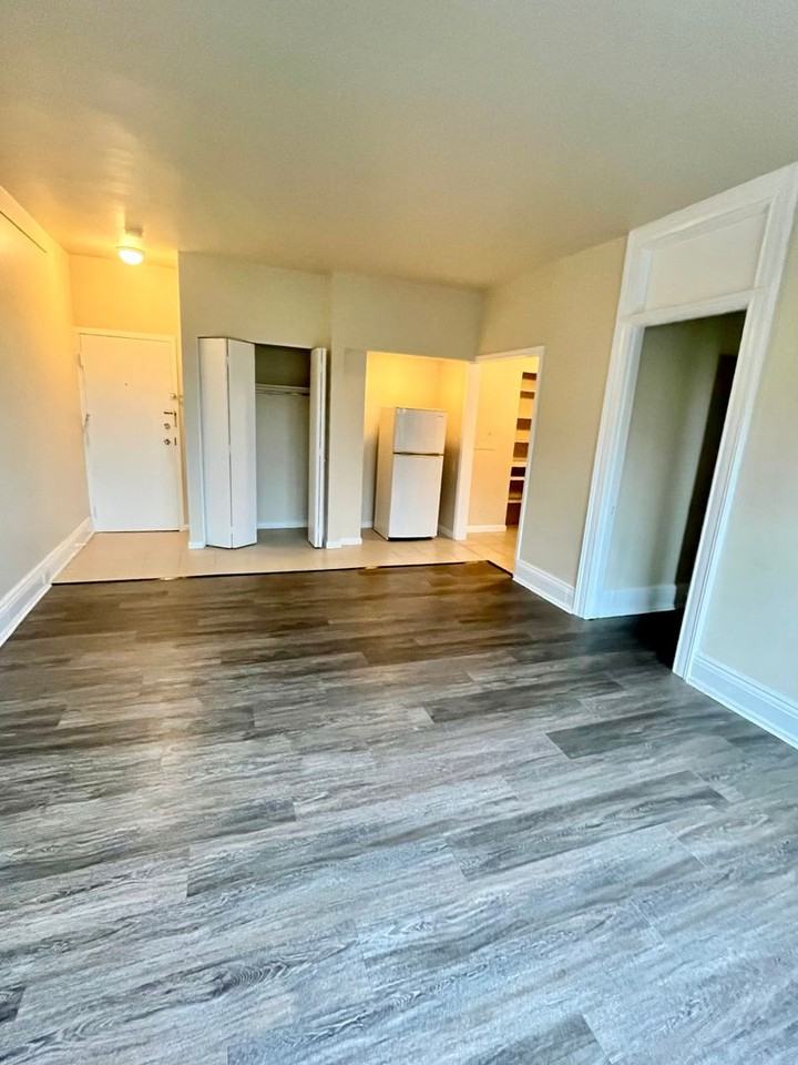 140 NORTH STREET - Photo 2 of 8