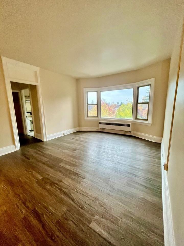 140 NORTH STREET - Photo 6 of 8