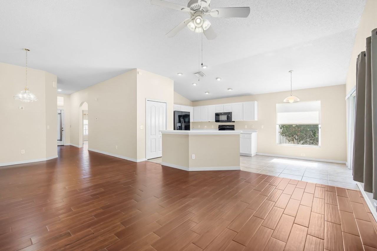 19507 Morden Blush Drive - Photo 4 of 26