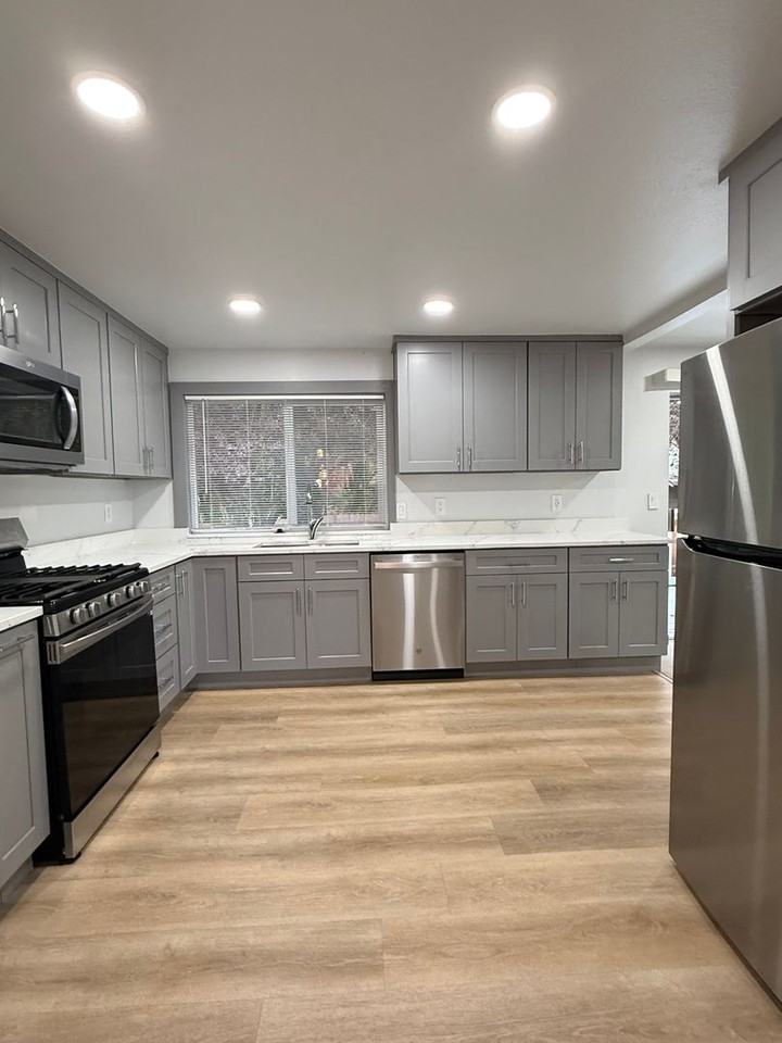 10608 166th Pl Ne - Photo 6 of 32