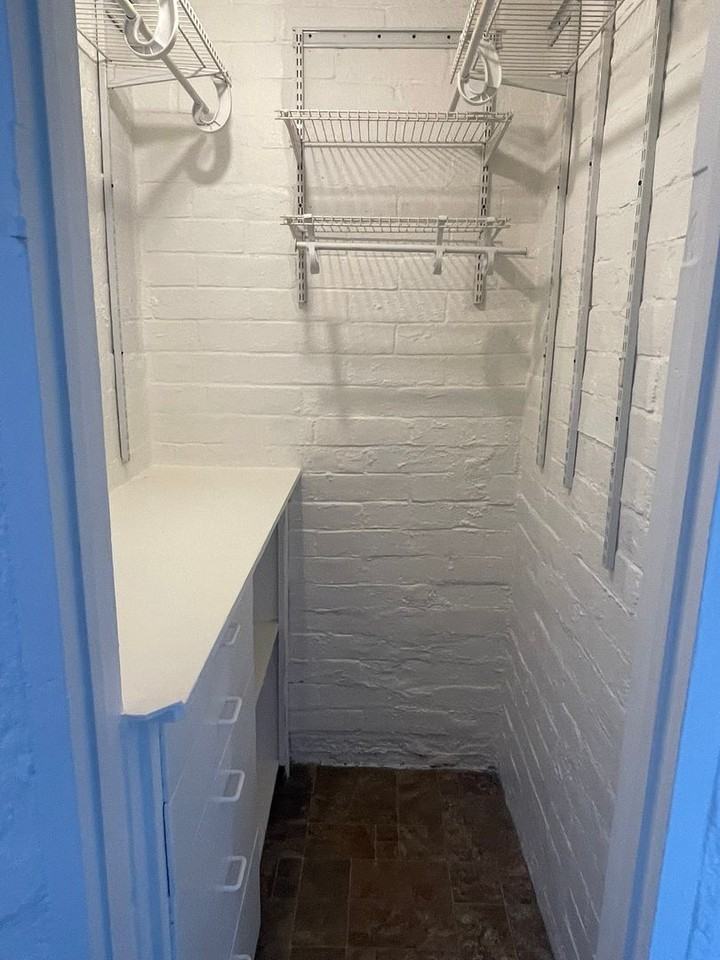 837 4th St - Photo 7 of 11