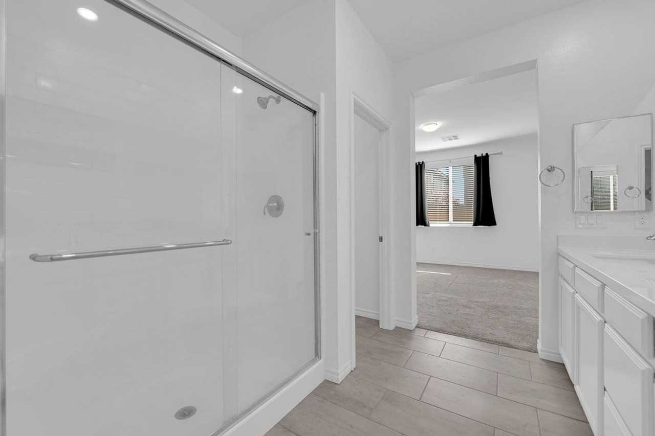 987 Crystal Grotto Avenue - Photo 3 of 25