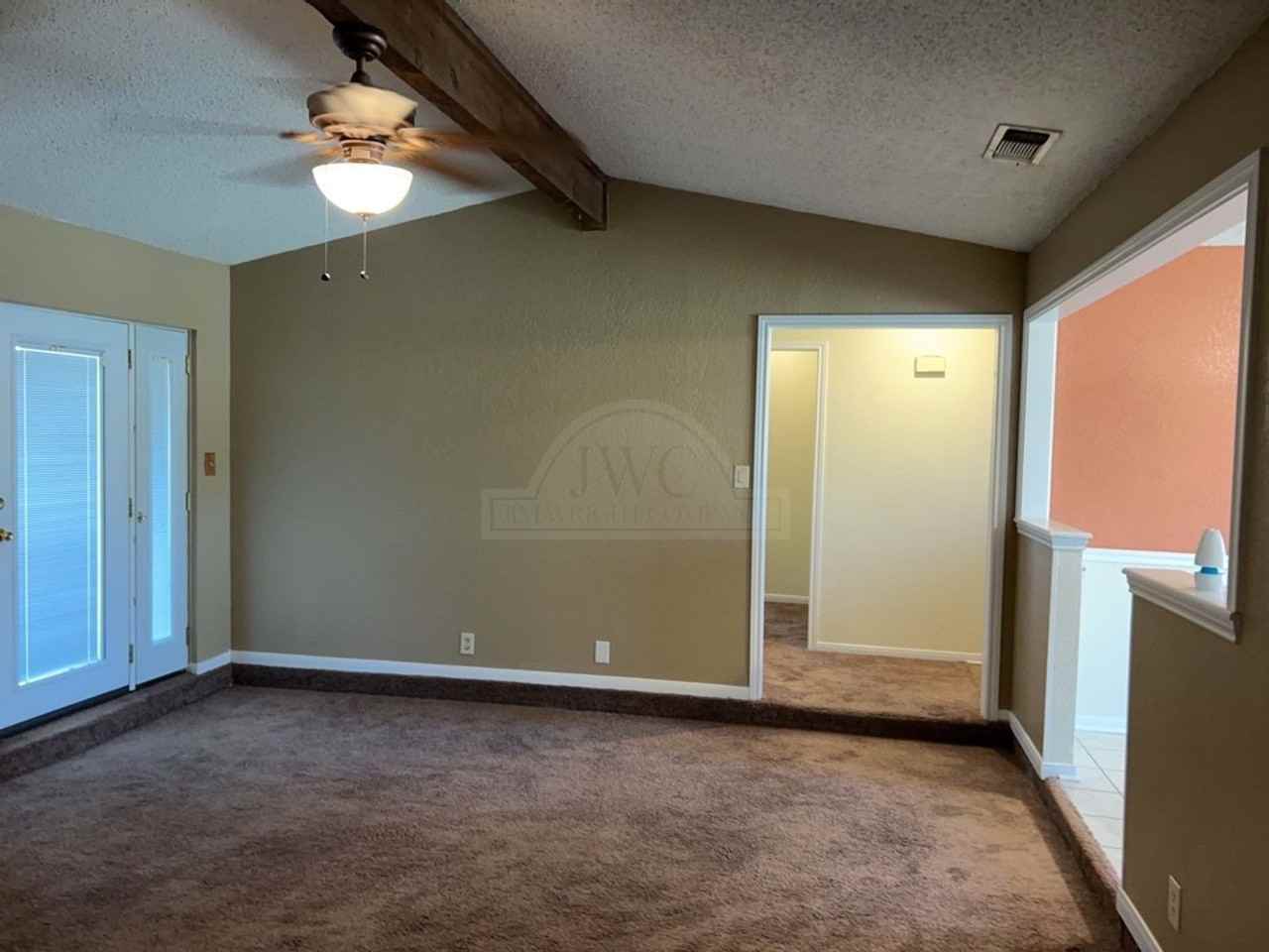 2733 Phyllis Drive - Photo 4 of 20