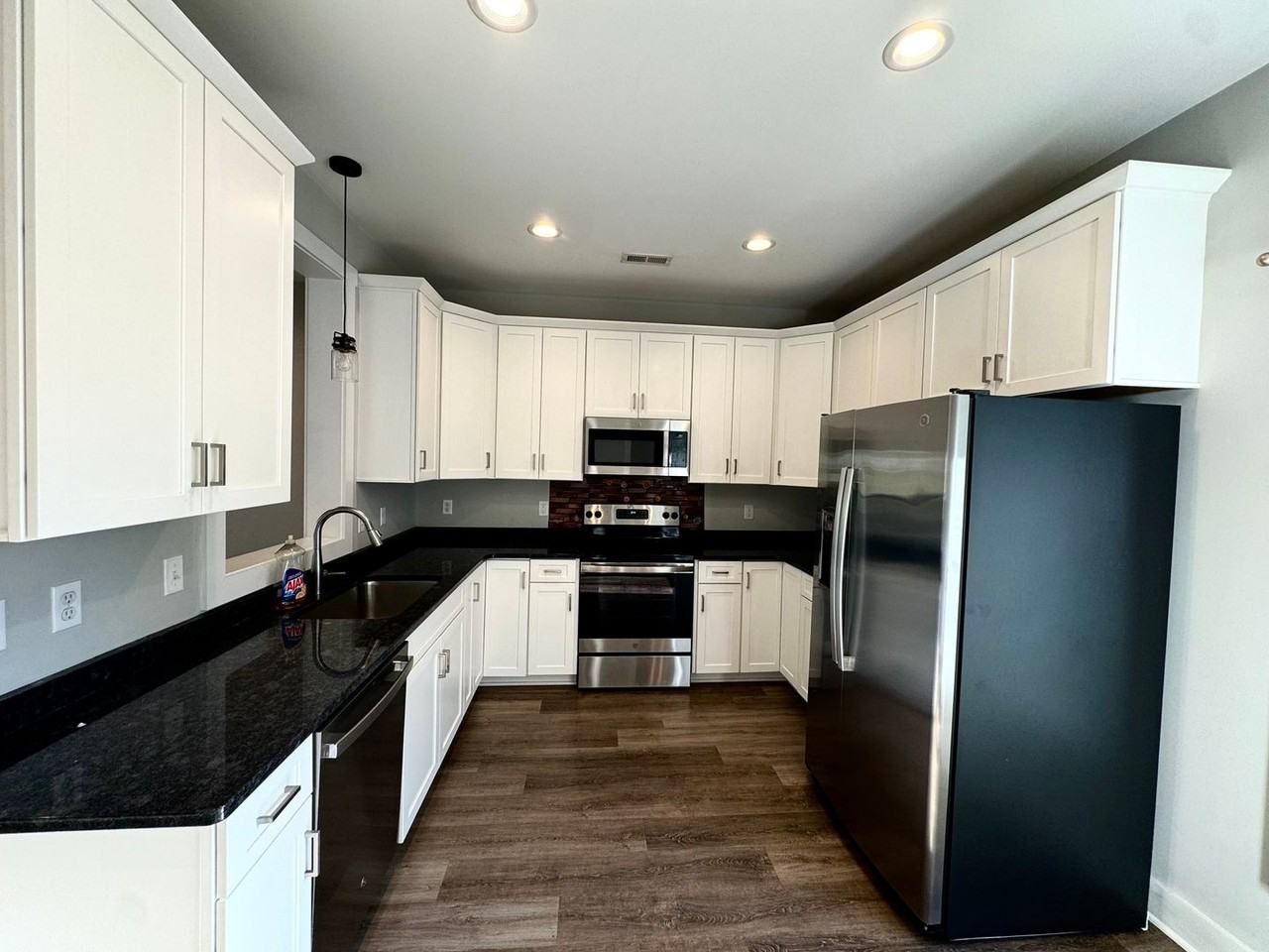 46 Pelt Ln - Photo 4 of 14