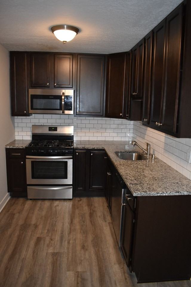 1621 Taylor St NE - Photo 2 of 4