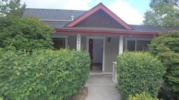 featured image of 631 635/639 Sw Pelton Pl