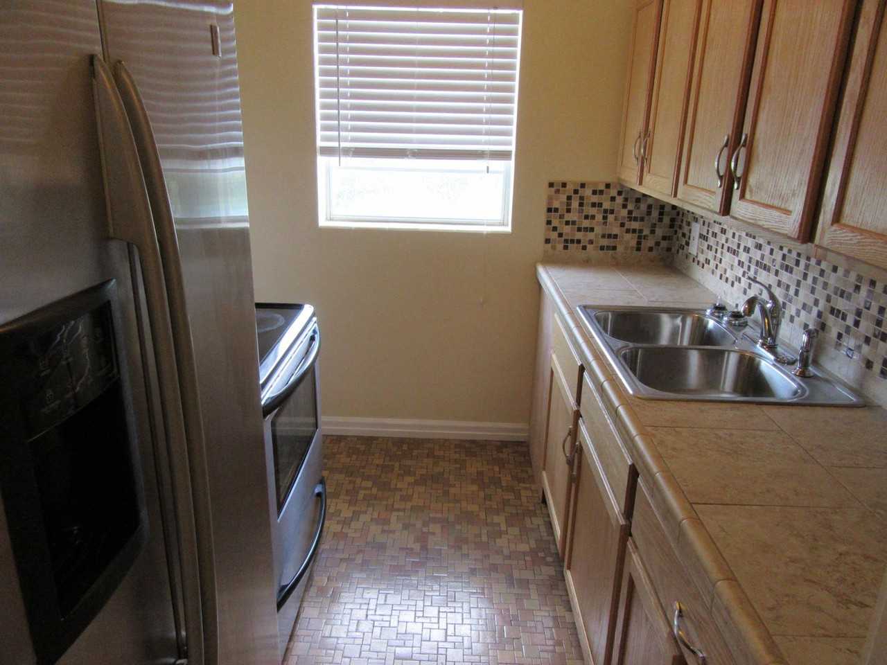 807 Cherry Street #3 - Photo 3 of 18