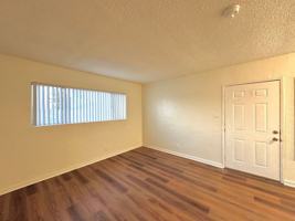 featured image of 633 W 78th St