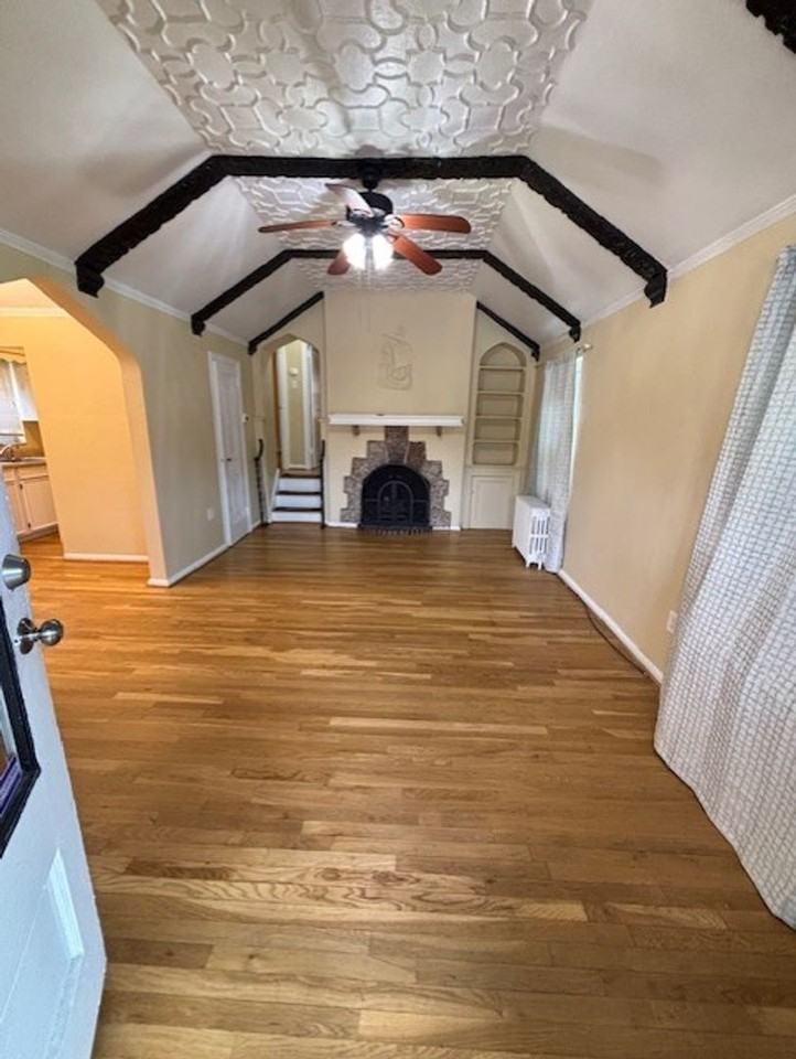 3831 Beechwood Boulevard - Photo 7 of 31