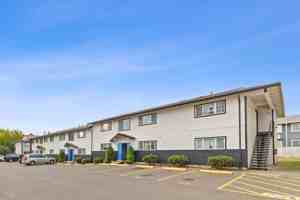 featured image of 16047 E Burnside St