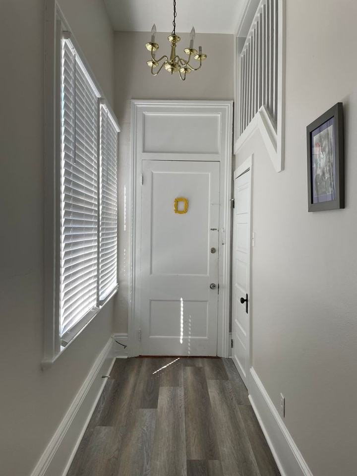 1335 Arabella St #5 - Photo 3 of 20