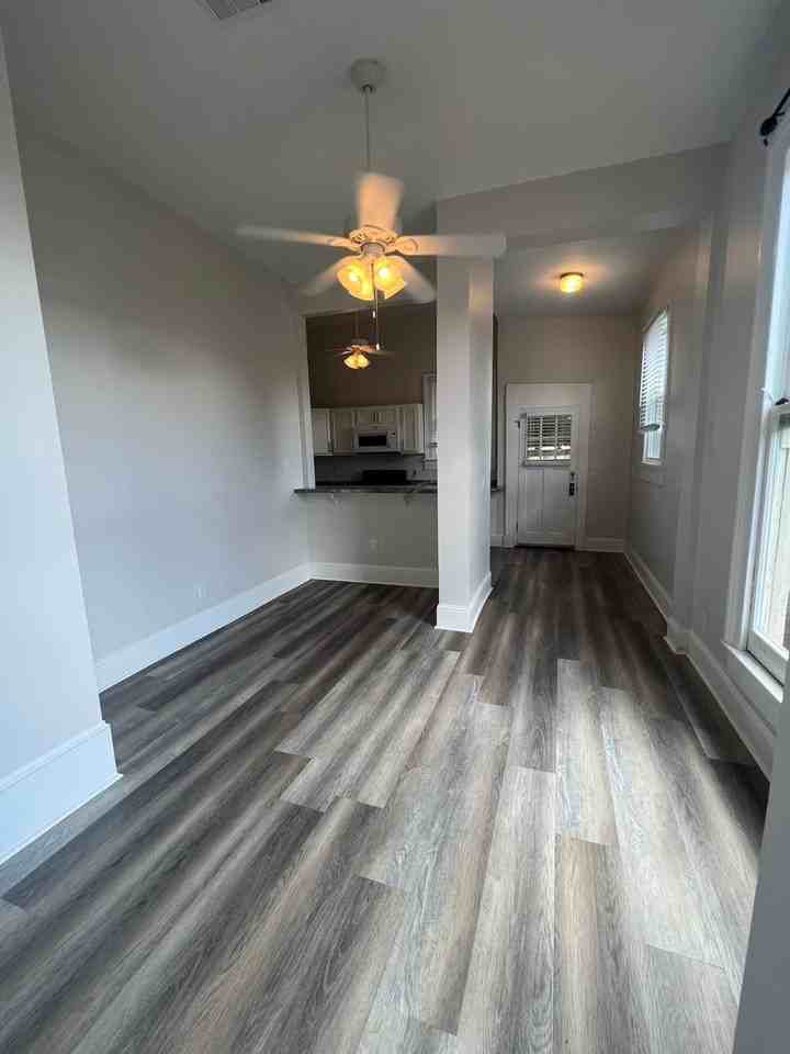 1335 Arabella St #5 - Photo 6 of 20