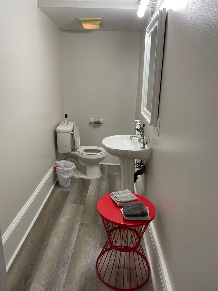 1335 Arabella St #5 - Photo 7 of 20