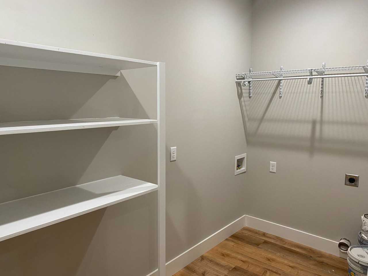 114 Le-an-Hurst Road - Photo 4 of 16