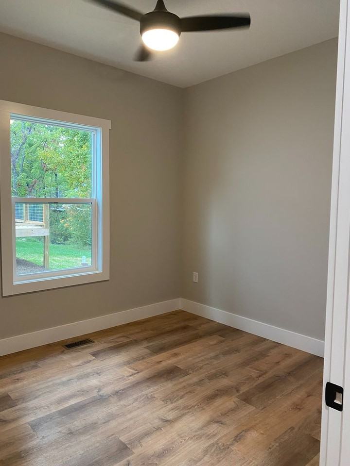 114 Le-an-Hurst Road - Photo 7 of 16