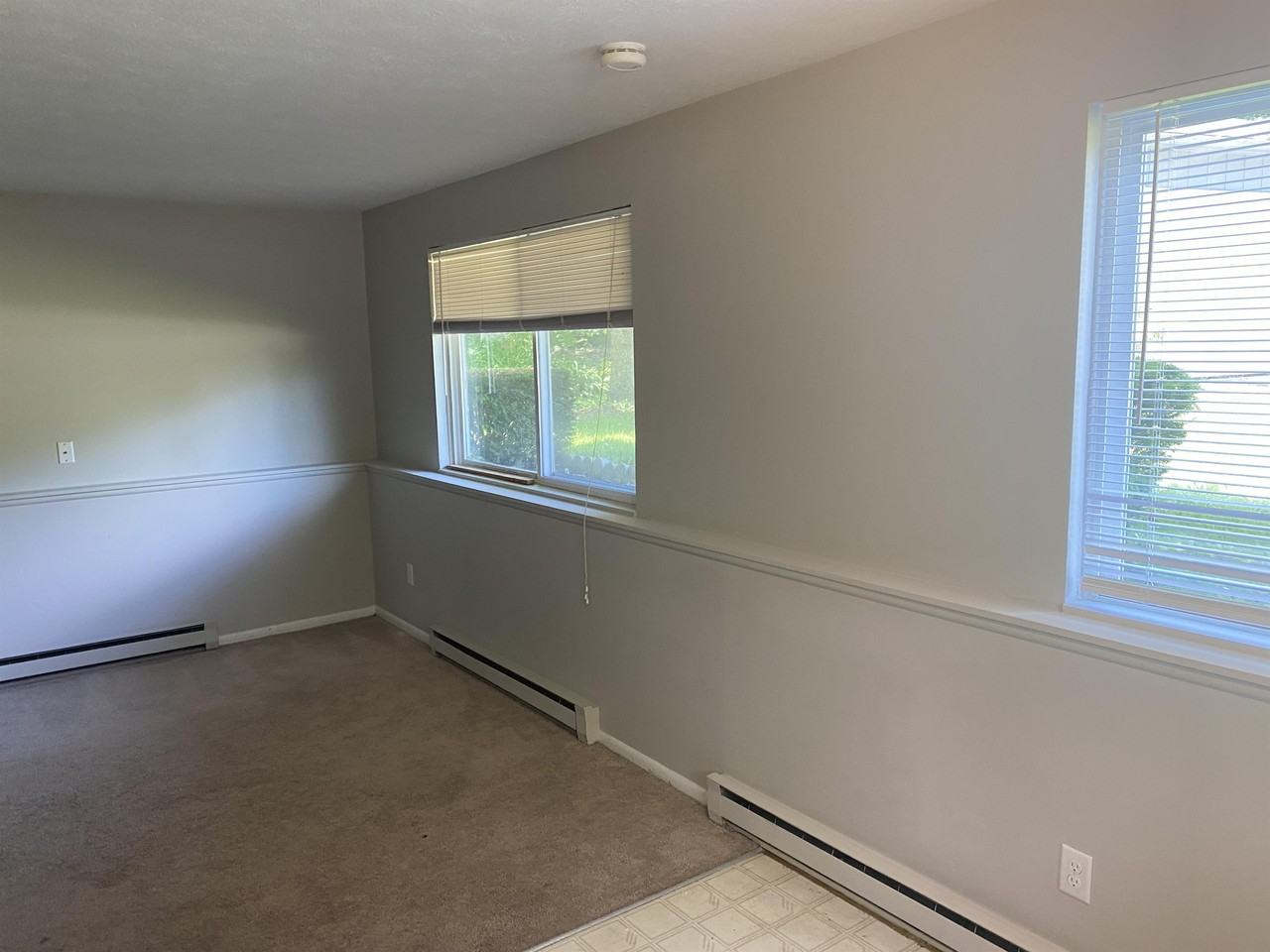 1706 Tudor Dr - Photo 2 of 10