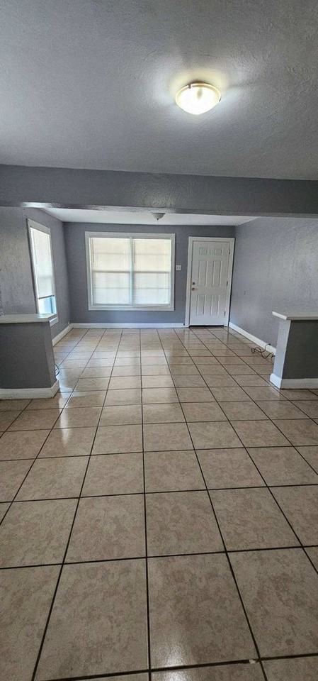 1050 Martin L King Jr Ave - Photo 2 of 9