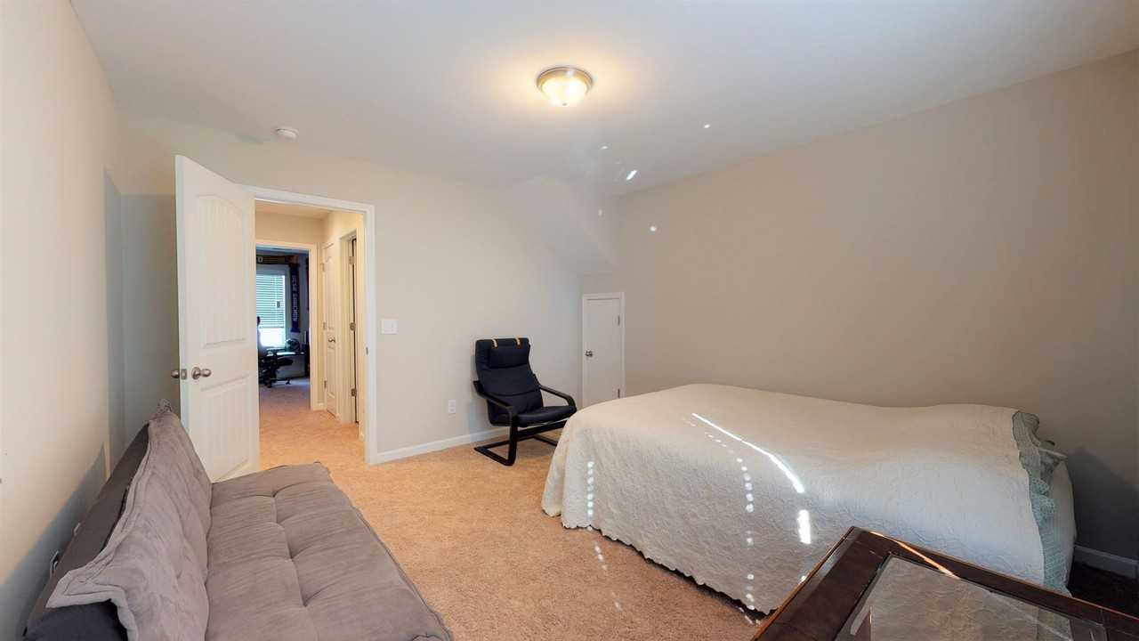 160 Kirkwood Dr - Photo 5 of 26